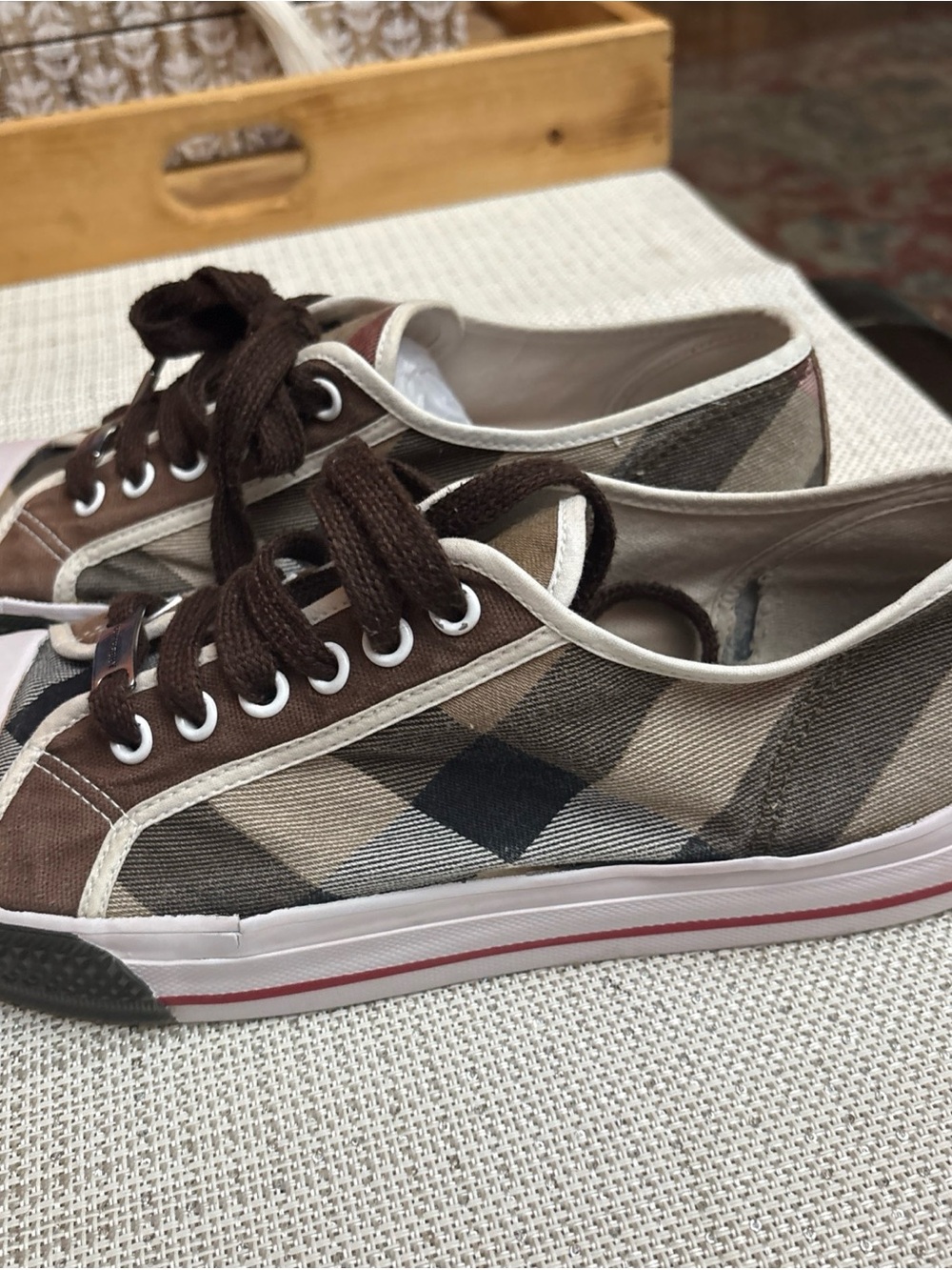 BURBERRY VINTAGE  Novacheck Plaid Low-Top Sneakers - Brown SIZE 9 - Picture 6 of 12